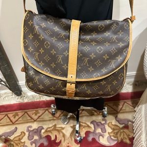 LOUIS VUITTON Saumur 35 Shoulder bag